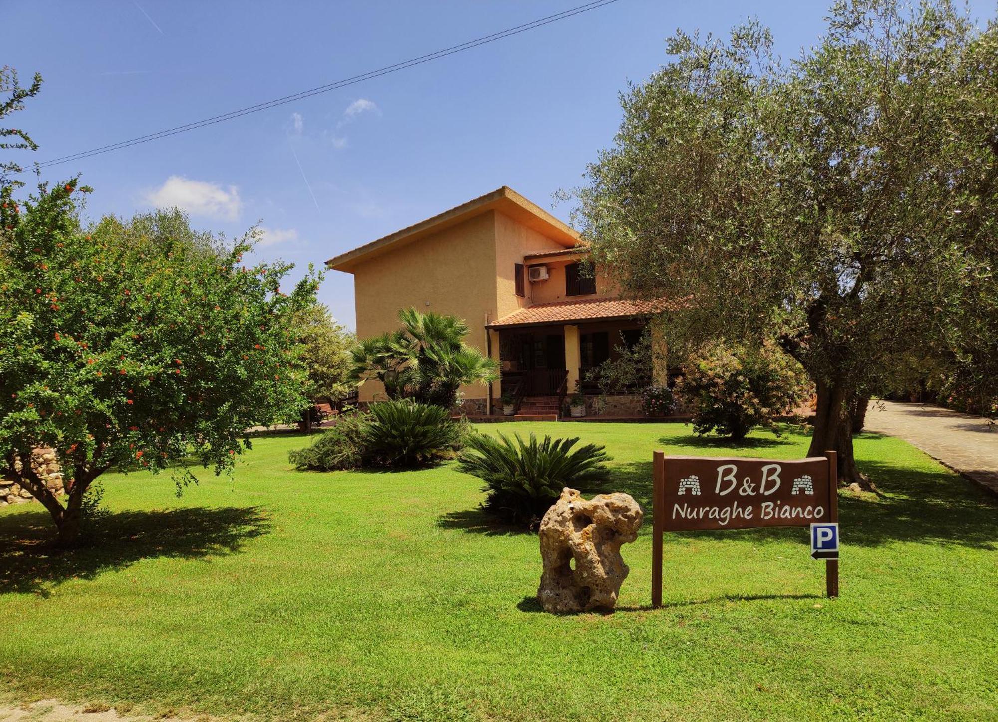 Nuraghe Bianco Bed & Breakfast ซานตา มาเรีย ลา ปาลมา ภายนอก รูปภาพ