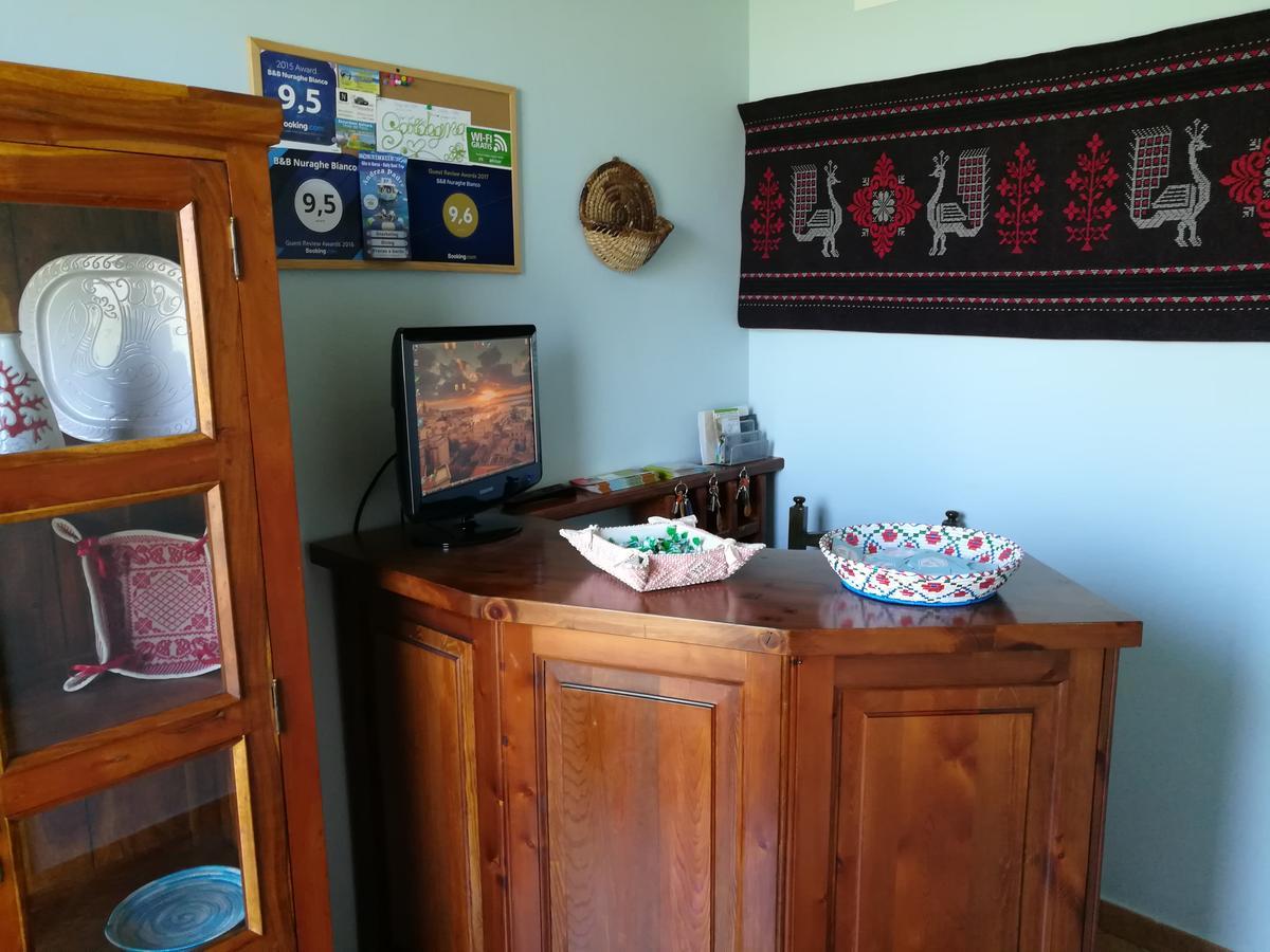 Nuraghe Bianco Bed & Breakfast ซานตา มาเรีย ลา ปาลมา ภายนอก รูปภาพ